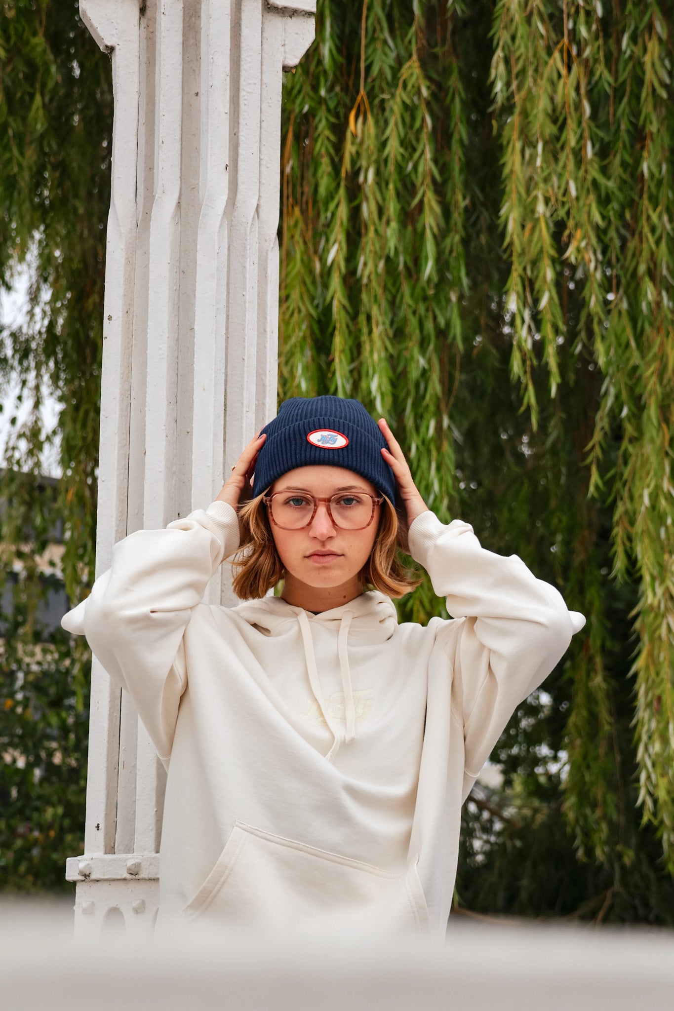 Hoodie Logo-Stick in Off White
