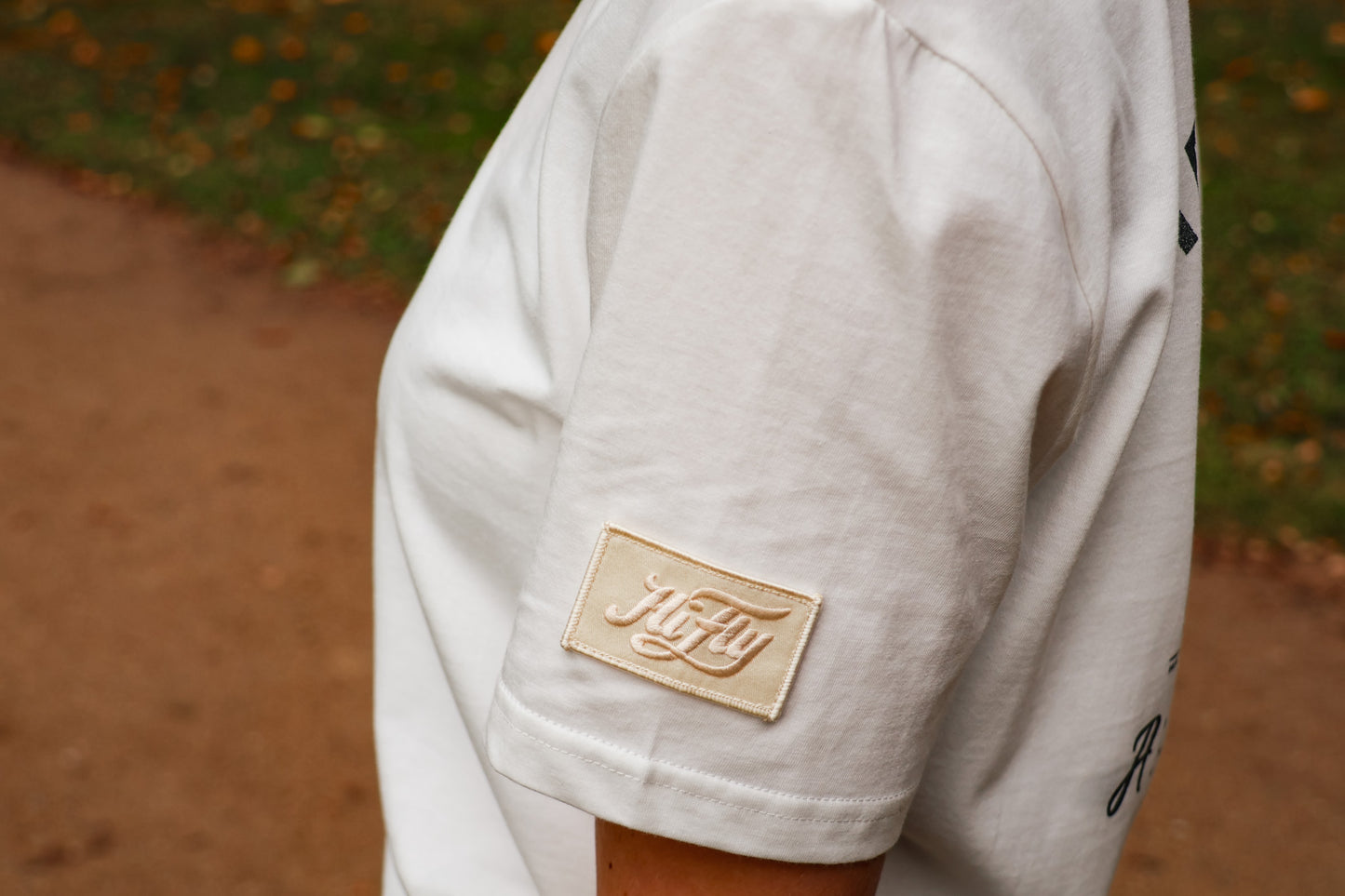T-Shirt EVOLUTION Patch in Offwhite